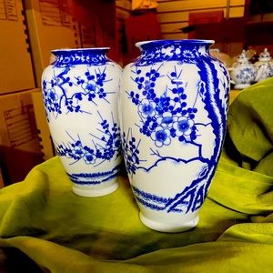 Pair of vases